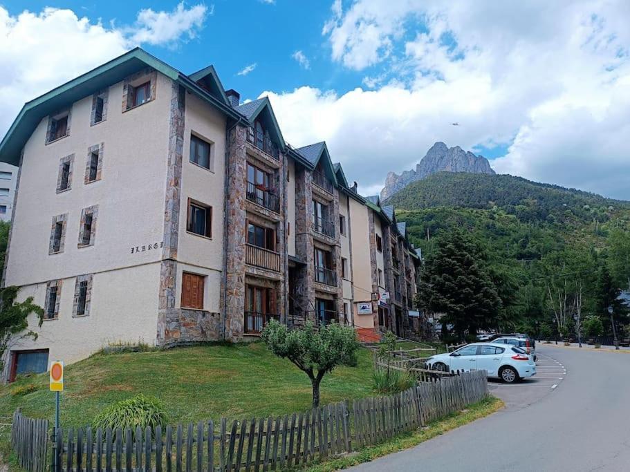 Balaitus Petfriendly - Arafita Apartamentos Sallent De Gallego Ngoại thất bức ảnh